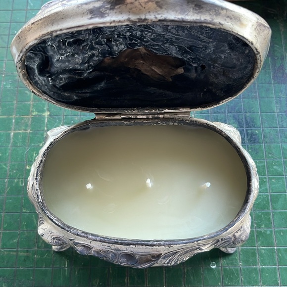 Candle in Vintage Jewelry box - 100% beeswax- unscented - Picture 10 of 11